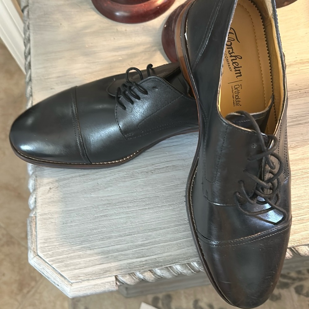 Men’s dress shoes